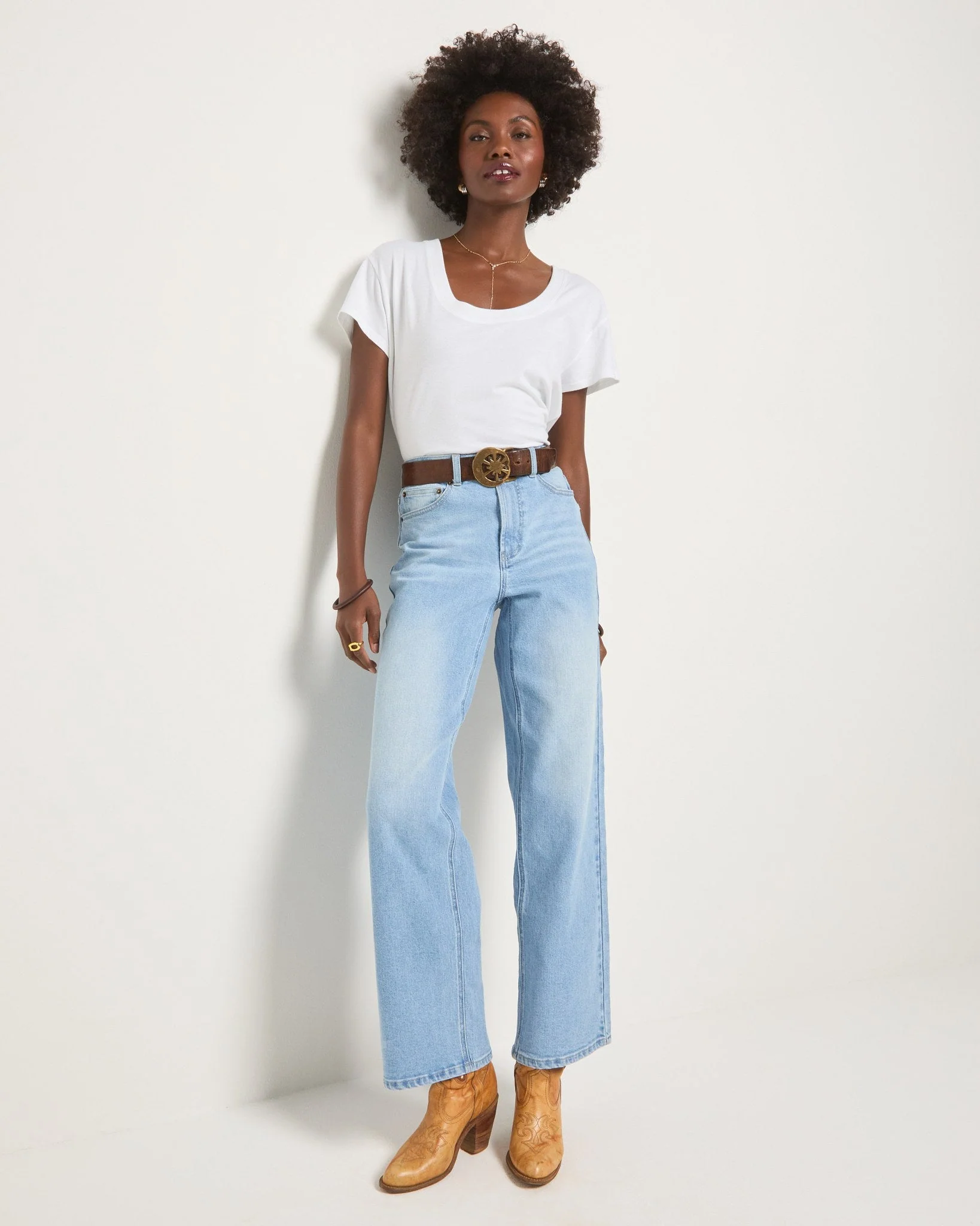 Beachside Scoop Neck Tee - Image 3