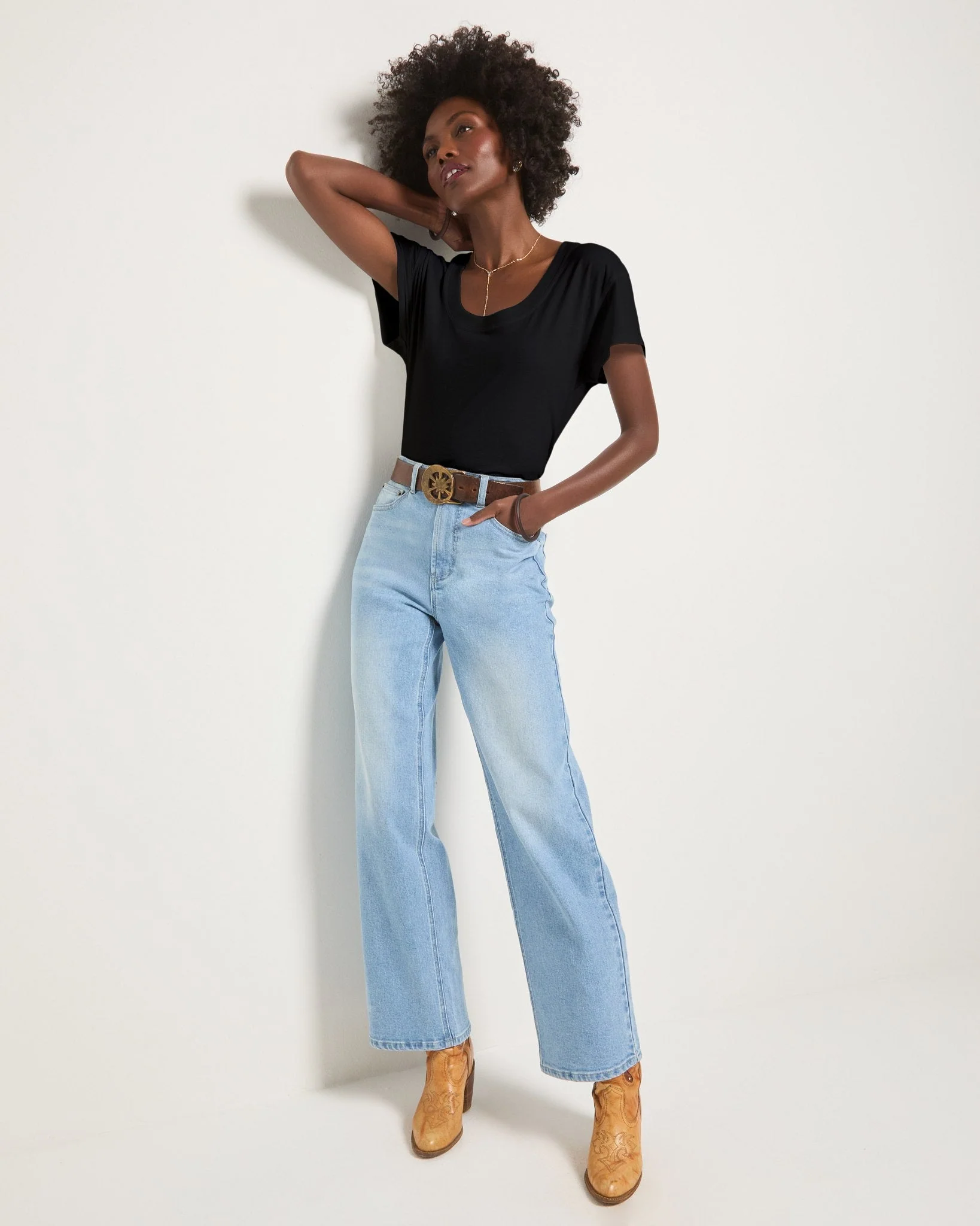 Beachside Scoop Neck Tee - Image 6